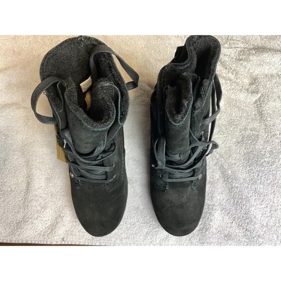 Bearpaw Krista Boots Women 9 Black Suede Waterproof Hikercore Cozycore Luxe Chic - Picture 2 of 8